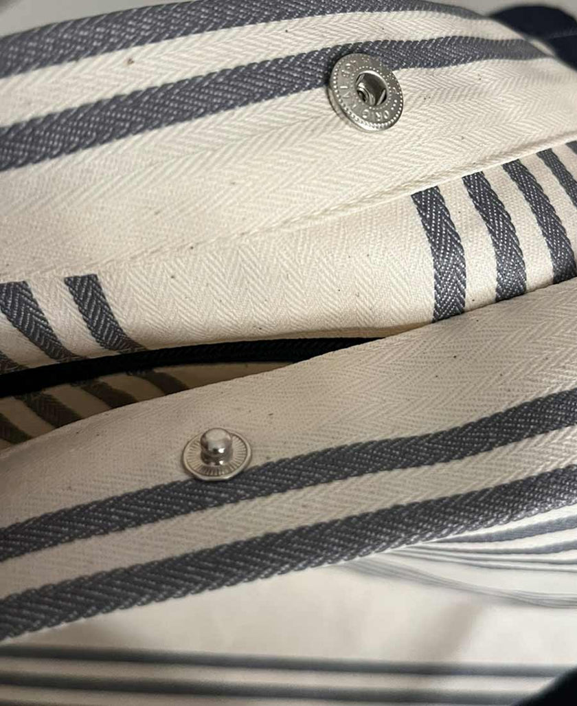 Bolsa impermeable nivik rayas gris